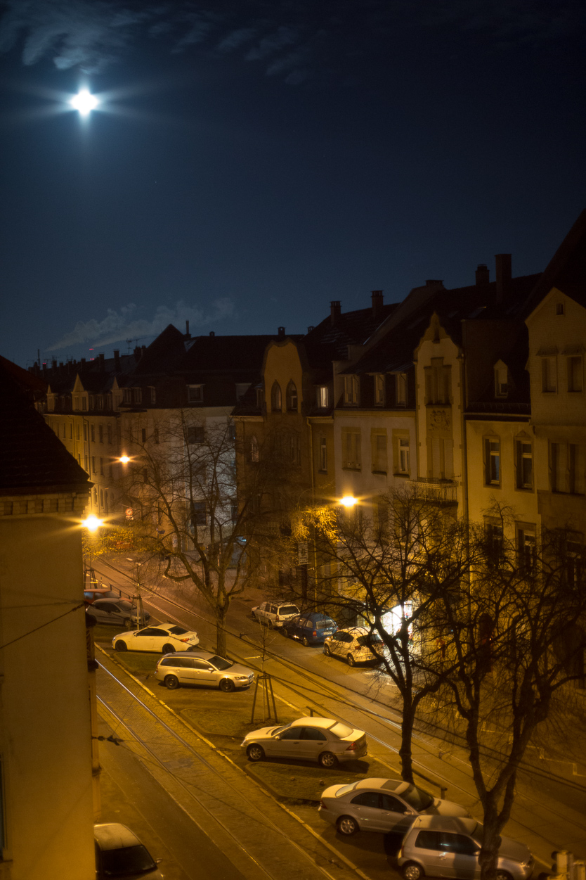 Karlsruhe, Kriegsstraße bei Nacht